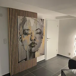  Apartment Stilvolles Designappartment Mit Terasse & Garten Im Idylischem